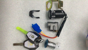 Khoá bộ xe điện Xmen (chìa đẹp)