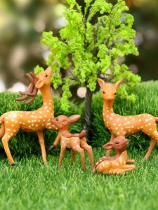 Cute Simulation Animal Plastic Cartoon Giraffe Sika Deer Moss Micro Landscape Landscaping Bonsai Decorations Ornaments