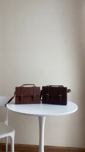 HEAPER PONY กระเป๋าหนังวินเทจ สะพายข้าง ทรงกล่อง Messenger bag