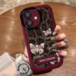 เคสโทรศัพท์ซิลิโคนลายเสือดาวและผีเสื้อสำหรับ Apple 17Promax ปีใหม่ 16Pro 15pm 14 ป้องกันการตกหล่น 13 สร้างสรรค์ แบบผูกมือ