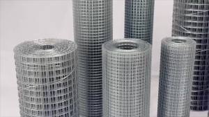 1 Roll of Metal Wire Mesh Rolled Chicken Fence Metal Wire Mesh Rolled Chicken Fence