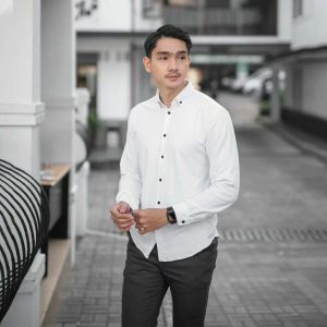 Kemeja Pria Putih Polos Lengan Panjang Casual Kemeja Kantoran Polos Cowok Exclusive Kemeja Lengan Panjang Premium MLXL