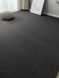 พื้นที่รับแขกสีดำและเทา สไตล์เรียบง่าย พื้นที่ทำงาน ห้องเกมคอมพิวเตอร์ ห้องเช่าทั้งหลัง พื้นห้องนอน พื้นห้องพักผู้เช่า พื้นสีดำ