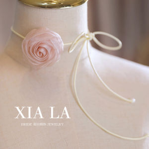 Original Rose Flower Necklace Choker for Brides Mixed Material Plant Floral Pattern Accessory for Wedding Dresses and Everyday Wear