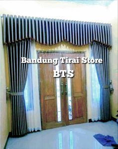 Gorden Blackout Premium Poni Pisah Pakai Renda Kristal Tinggi 250 270 cm