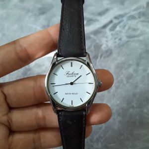 Đồng hồ nữ falcon Q&Q dây da nguyên zin second hand si nhật- đã qua sử dụng