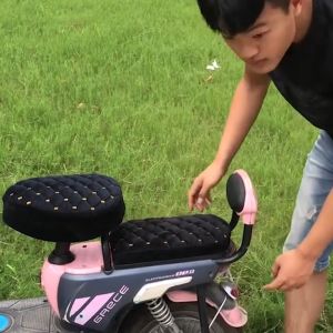 Cover Kursi Sepeda Listrik Universal / Electric Bike Seat Cover / E-Bike Seat Cover