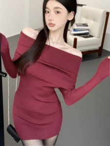 ชุดเดรสยาวแขนกุดสีแดง Pure Desire ไซส์ใหญ่ ชุดเดรสยาวคลุมไหล่ กระโปรงทรงเอ ทรงเข้ารูป เดรสแฟชั่นผู้หญิง