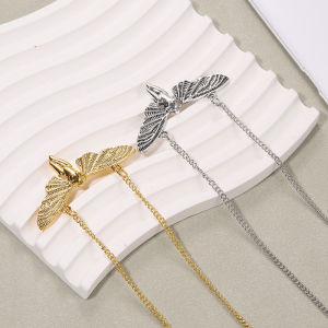 Hot Geometry Human Wings Pendant Necklace Couple Trendy Fashion Versatile Personalized Creative Angel Jewelry Gift Wholesale