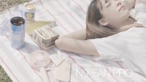 Sanrio Cartoon Portable Handheld Small Fan Cute Mini Kuromi Melody Children Students Desktop Small Electric Fans