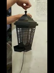 Đèn bắt muỗi chính hãng Nanoco NML18B/NML06B chất liệu bằng nhựa ABS  độ bền cao thu hút muỗi bằng bước sóng ánh sáng