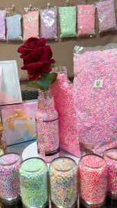 เม็ดโฟมสีพาสเทล โฟมสี เม็ดโฟมหลากสี ขนาด3-4มิล หนัก15 กรัม ตกแต่งของขวัญวันเกิด วันปัจฉิม วันปีใหม่