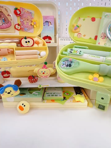 Hộp Bút Nhựa Cứng Dễ Thương Nhiều Ngăn – KHÔNG KÈM PHỤ KIỆN LILA HBNHUA48