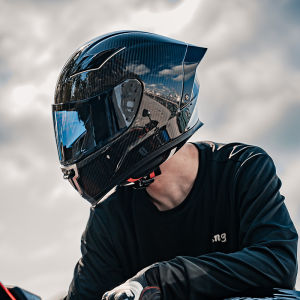 Ultra-Light Carbon Fiber Full Helmet for All Seasons Bluetooth Motorcycle Helmet
