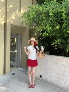 Slimming Young-Looking Design Summer T-Shirts