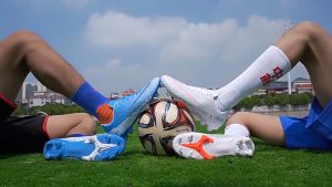 2024 สตั๊ดฟุตบอลหุ้มข้อ รองเท้าสตั๊ดฟูตบอล รองเท้าฟุดบอล [35-45] Football Soccer Shoes