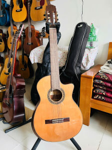 Đàn secondhand Thanh lý Đàn guitar classic EQ Fishman gỗ hồng đào cao cấp Duy Guitar Store