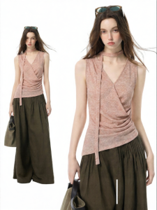 EVPGB | Áo Thun Không T Tay Ôm Dáng Thiết Kế V-Neck Chéo Lệch Có Nếp Nhăn ở eo
