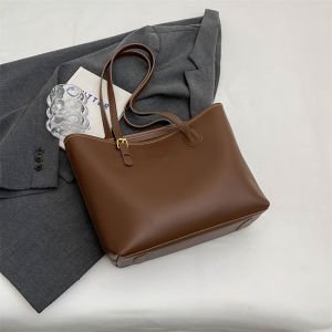 Womens Large Capacity Shoulder Bag Tote Bag with Inner Pocket Retro Style Casual Fashion PU Material Zipper Closure Handbag