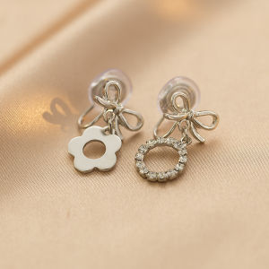 Elegant Butterfly Knot Flower Stud Earrings Holeless Womens Fashion Jewelry Clip-Ons Korean Style Alloy Geometric Pattern