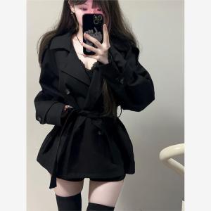 เสื้อแจ็คเก็ตผู้หญิงสีดำสไตล์อังกฤษ ทรงเข้ารูป กระดุมสองแถว แขนยาว ฤดูใบไม้ร่วง/ฤดูหนาว เสื้อโค้ทผู้หญิงสุดหรูหรา