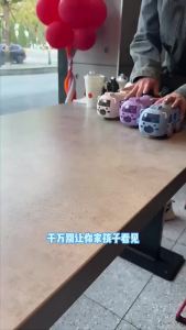 Oldlaiben ขวดน้ําเด็กไปโรงเรียน 500ml ถ้วยดูด แบบพกพา และสายคล้อง ขวดน้ำเด็กขวด รูปรถบัสน่ารัก