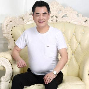 เสื้อยืดคอกลมแขนสั้นผ้าฝ้ายแท้สำหรับผู้ชายวัยกลางคนและผู้สูงอายุ ทรงหลวม สไตล์ลำลอง ฤดูร้อน 2025 แบรนด์อื่นๆ