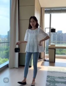 ลูกไม้ใหม่ผ้าฝ้ายผ้าลินินด้านบนผู้หญิงท้องปิดลูกไม้เสื้อตุ๊กตาผ้าฝ้ายกลวงว่างเปล่าเสื้อฟองแขนลูกไม้