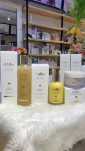 Nước Hoa Hồng Cải Thiện Lỗ Chân Lông Dưỡng Ẩm Chống Lão HóadAlba Vita Toning Serum Toner 180ml