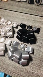 Cài áo nơ. Có 6 kiểu. Nhận thiết kế theo yêu cầu cảu khách