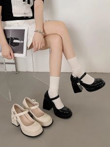 รองเท้าส้นสูง Mary Janes สีขาวสไตล์ฝรั่งเศสสำหรับผู้หญิง ทรงหัวมน ส้นหนา รองเท้าหนัง PU สำหรับใส่ไปงานวันเกิด
