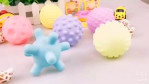 6pcs / set Rubber Textured Multi tactile sensestouch toys Children ball hand sensory baby toybaby training Massage soft balls