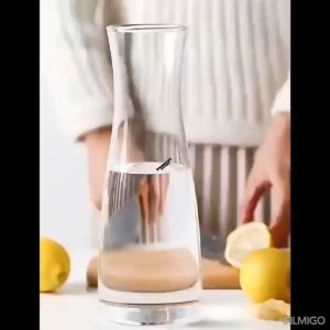 Borosilicate Glass Large Capacity Water Bottle With Convenient Lid Refrigerator Friendly Design Jug Heat Resistant Body