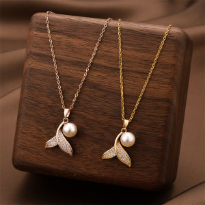 Titanium Steel Pearl Micro-Paved Necklace: A Simple & Luxurious Clavicle Chain