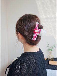 可爱毛绒抓夹发夹后脑勺发卡通草莓熊头饰女发饰鲨鱼夹儿童Cute Flurry Hair Pin Back Head Hair Clip Cartoon Strawberry Bear Hair Accessories Shark Clip Kids