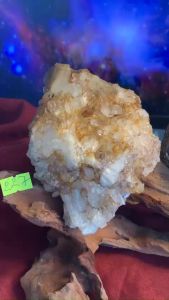 ổ đá thạch anh vàng tự nhiên Citrine năng lượng Vũ TRụ 227 tặng đế