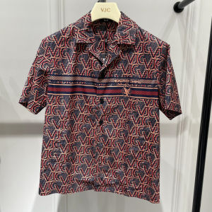 เสื้อแจ็คเก็ตผู้ชาย VJC แฟชั่นฤดูใบไม้ผลิและฤดูร้อน สีแดง พิมพ์ลายดอกไม้ ทรงสลิมฟิต แขนยาว แจ็คเก็ตผู้ชายสั้น