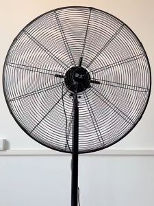Industrial Powerful 3-speed Strong Wind Floor Fan 30 inch Electric Fan High-power Mechanical Shaking Head Factory Commercial Plastic Steel Fan Blade Energy Saving Quiet Household Standing Three-Dimensional Fan Waterproof Strong Wind