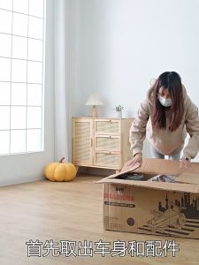 【SG Stock】Twist car/Universal Wheel Anti-Rollover Swing Car /electric toy/stroller/Manned childrens toy car/swing car