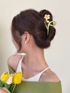 New Literary Daisy Lily Flower Hair Claw Women Metal Bath Hairpins Sweet Durian Fruit Shark Clip Headwear