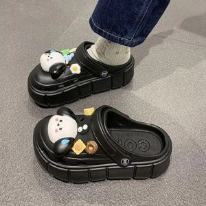 SQShop พร้อมส่ง รองเท้าลำลองแฟชั่น พื้นนิ่ม ใส่แล้วไม่เจ็บเท้า แถมตัวติดสุดน่ารัก ราคาถูกเบาๆ เบาเหมือนรองเท้า วัสดุอย่างดีทนทาน ใส่เที่ยวหรือทำงานก็ได้หมด ของมันต้องมีน้าา