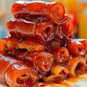 Pre-Cooked Five Spice Smoked Pork Skin Roll Ready-to-Eat Snack