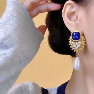 Retro Vintage Court Style Pearl Drop Earrings Elegant Atmosphere No Piercing Required Alloy Fashion Jewelry for Women