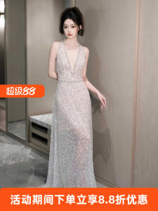 ชุดราตรีเซ็กซี่ประดับคริสตัล ชุดแต่งงาน ชุดราตรี ชุดยาว แขนกุด คอวี กระโปรงทรงเอ ชุดราตรีสุดหรูสำหรับผู้หญิง