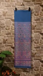 182.ผ้าไหมแกมฝ้าย ผ้าทอทั้งผืน ลายแพรวาฉัตรสวรรค์ สีฟ้า