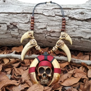 Kalung Handmade Etnik Taring Babi Imitasi dengan Liontin Tengkorak & Cakar Macan Resin