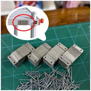 ช่องเสริมสำหรับเสียบอุปกรณ์ตกปลาของเดิมโรงงานเป็นแผ่นสแตนเลส(ไม่ต้องแปลงช่องกว้างเท่าของเดิมโรงงาน)