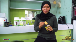 Vital Lean @ VitalLean (Slimming / Meal Replacement Shake / Keto Diet) 1kg Halal 13g Protein 92 Calories 0g Sugar 33 Servings with L-Leucine Soy Lecithin 24 Vitamins & Minerals (Chocolate)