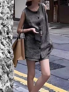 Shalldoer | Bộ đồ hai mảnh thường ngày phong cách Hàn Quốc mùa hè cho nữ Áo vest không tay kẻ caro quần ngắn rộng rãi Áo sơ mi cổ tròn
