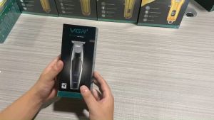 VGR hair clipper electric hair clipper LCD digital display professional household appliances V-070